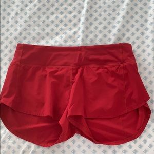 Lulu lemon speed up short 2.5"